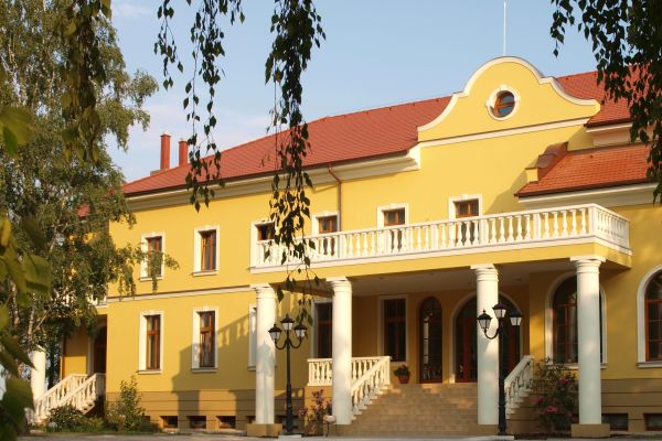 Hotel*** Plauter Kuria (Veľký Meder)